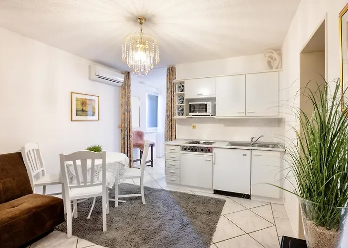 アパート Ladka *