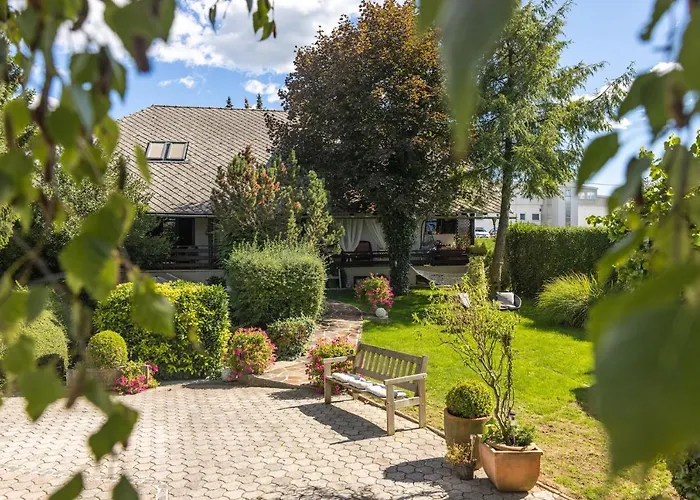 Ladka アパート *