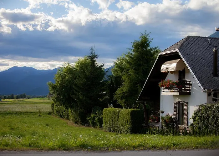 アパート Ladka *